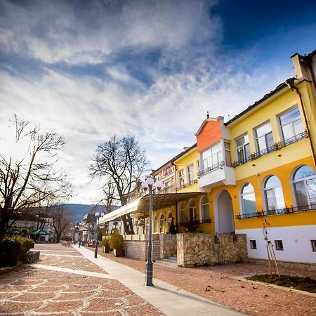 Old City Square Apartment Ловеч Экстерьер фото