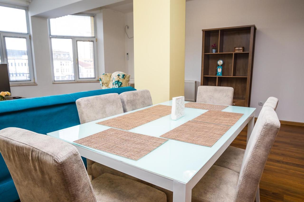Old City Square Apartment Ловеч Экстерьер фото
