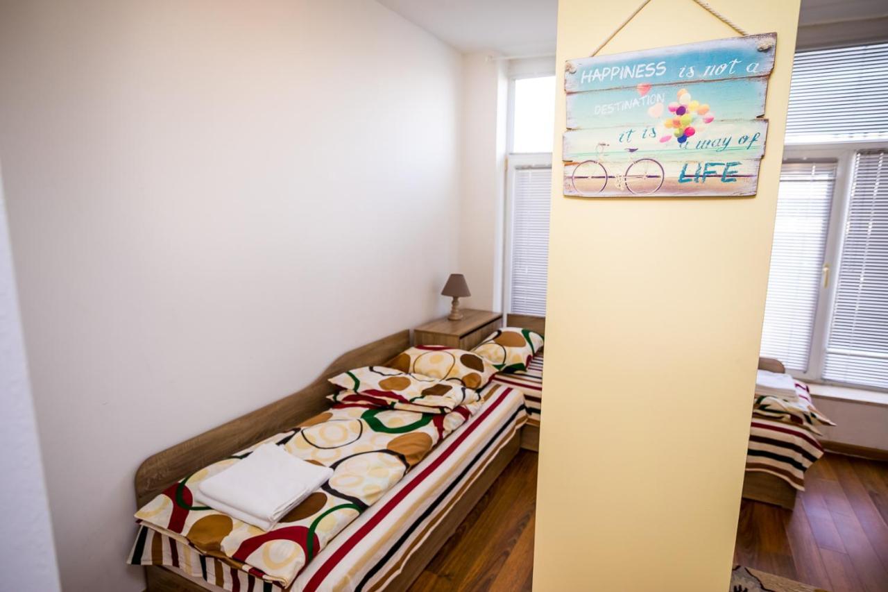 Old City Square Apartment Ловеч Экстерьер фото