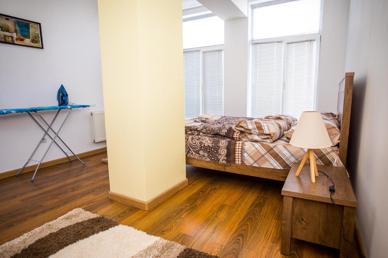 Old City Square Apartment Ловеч Экстерьер фото